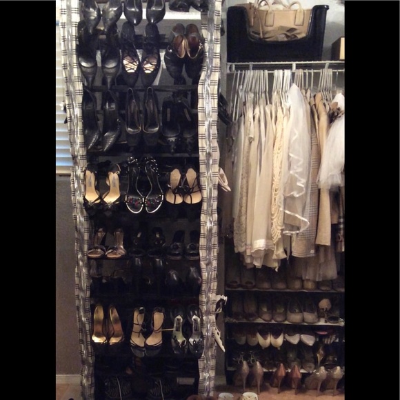 Meet your Posher, Sharon - Picture 1 of 1